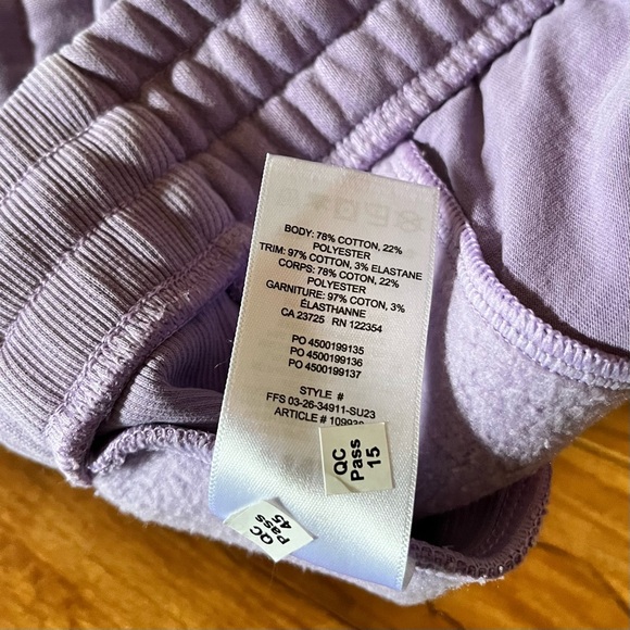 Aritzia TNA Cozy Fleece Boyfriend Sweatshorts New XS Lavender - Picture 9 of 13